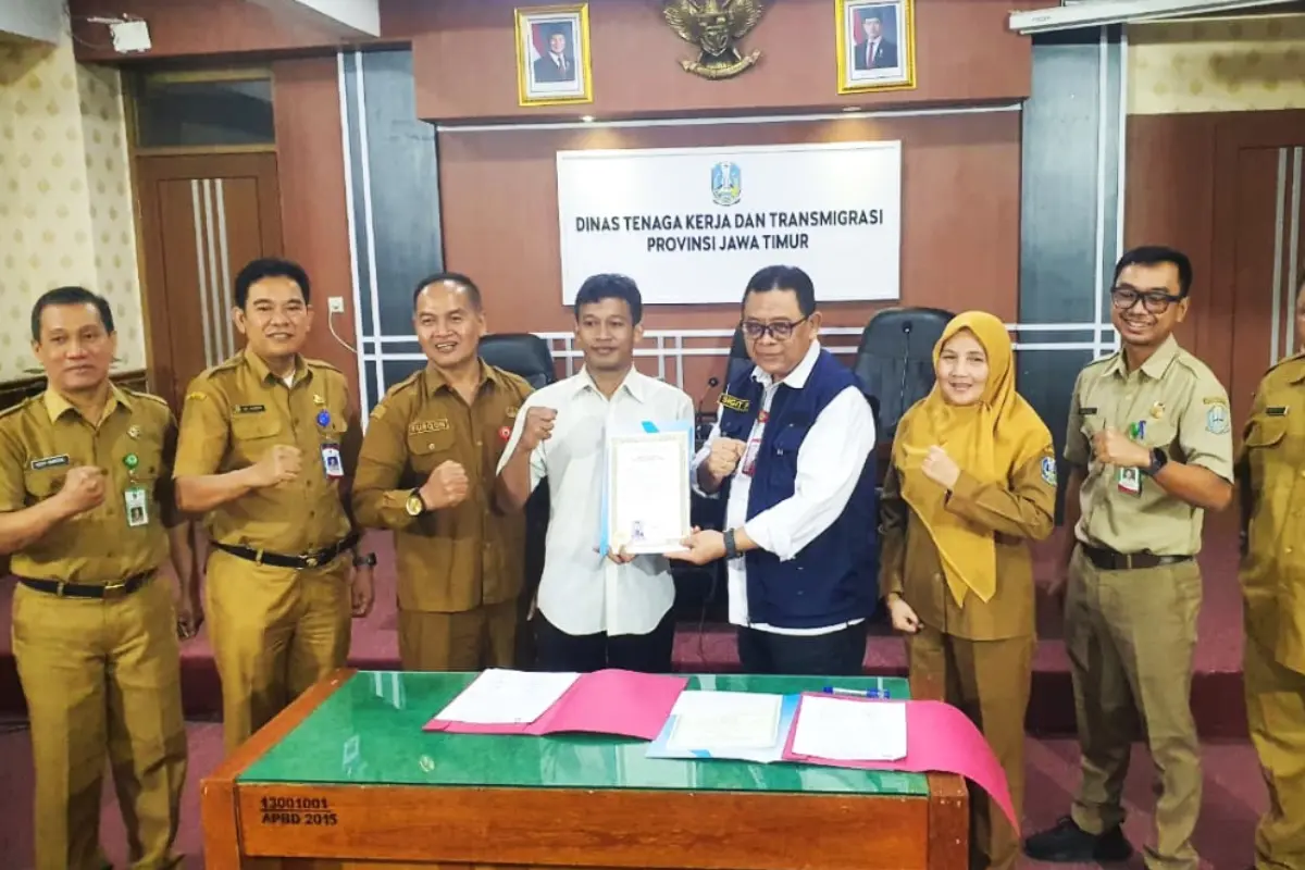 Perusahaan Bubar, Disnaker Fasilitasi Pengembalian Ijazah Dua Pekerja Kota Batu