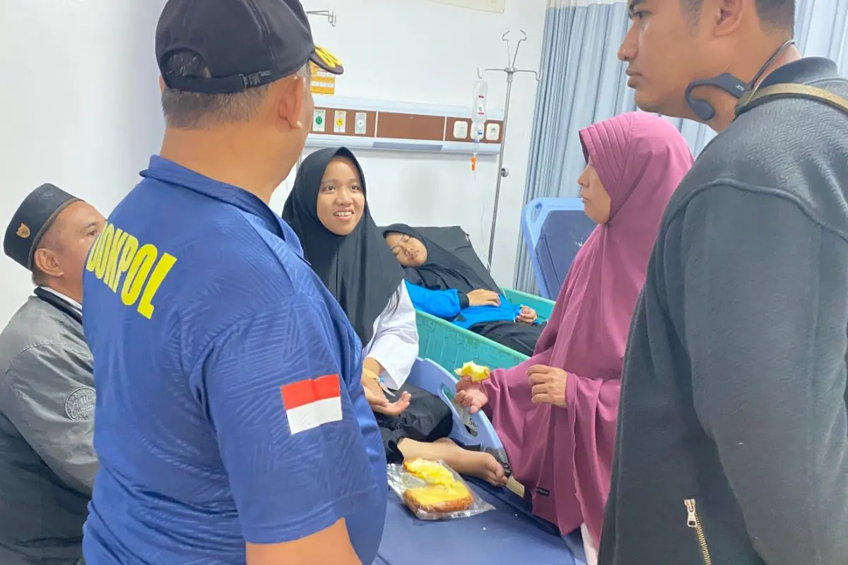 Dokkes Polresta Sidoarjo Pantau Kondisi Santri Ponpes Manbaul Hikam
