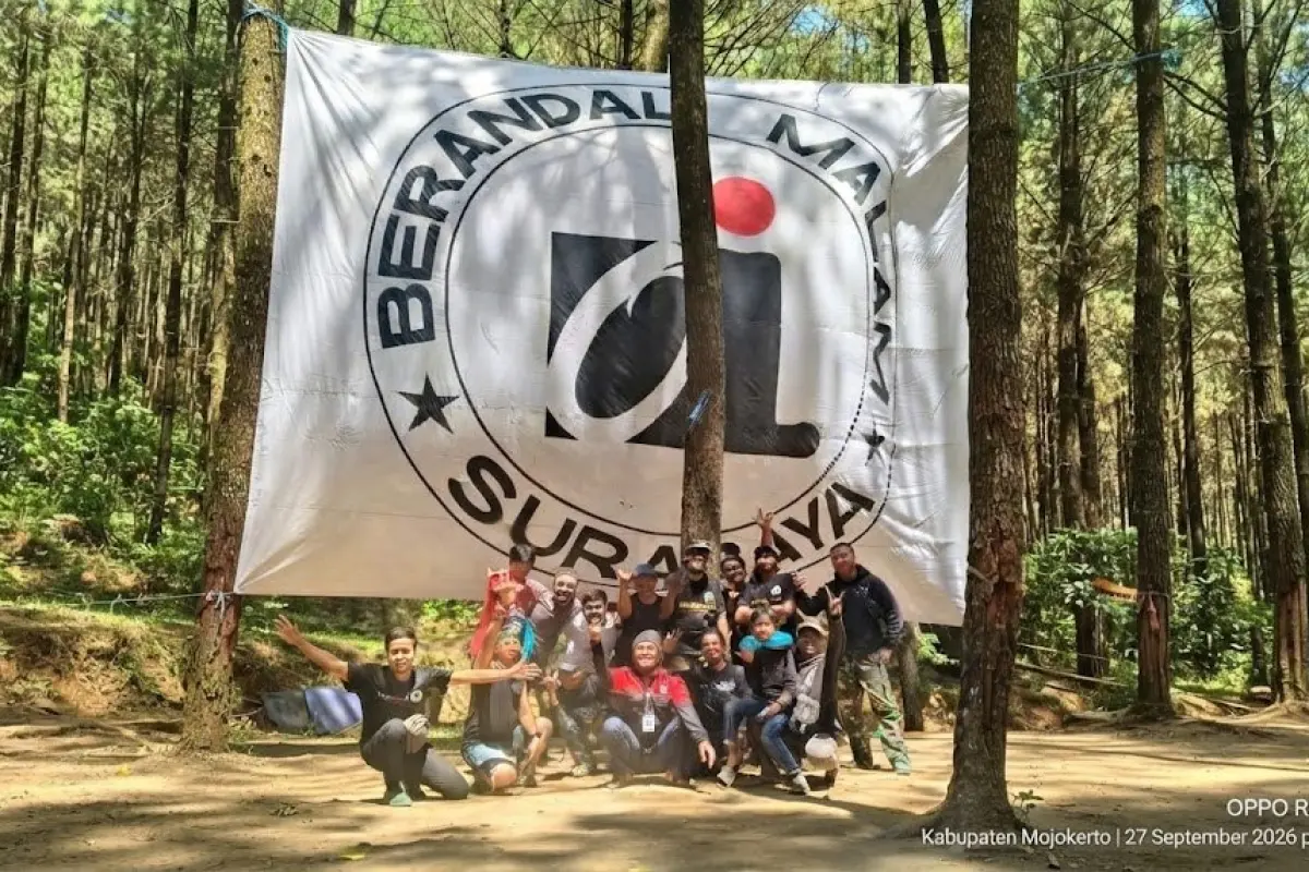 Naik Gunung Tak Sekadar Camping, Berandal Malam OI Surabaya Tanam Pohon hingga Siapkan Tim Bencana