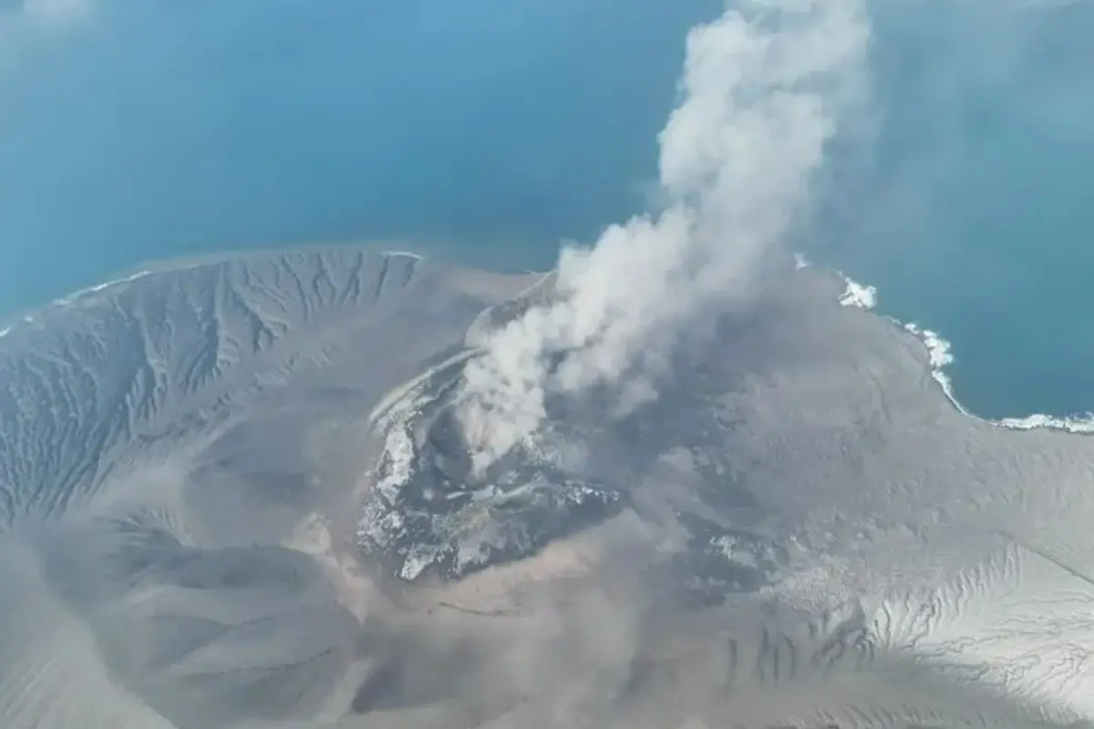 Gunung Anak Krakatau Erupsi, Kolom Abu Capai 250 Meter