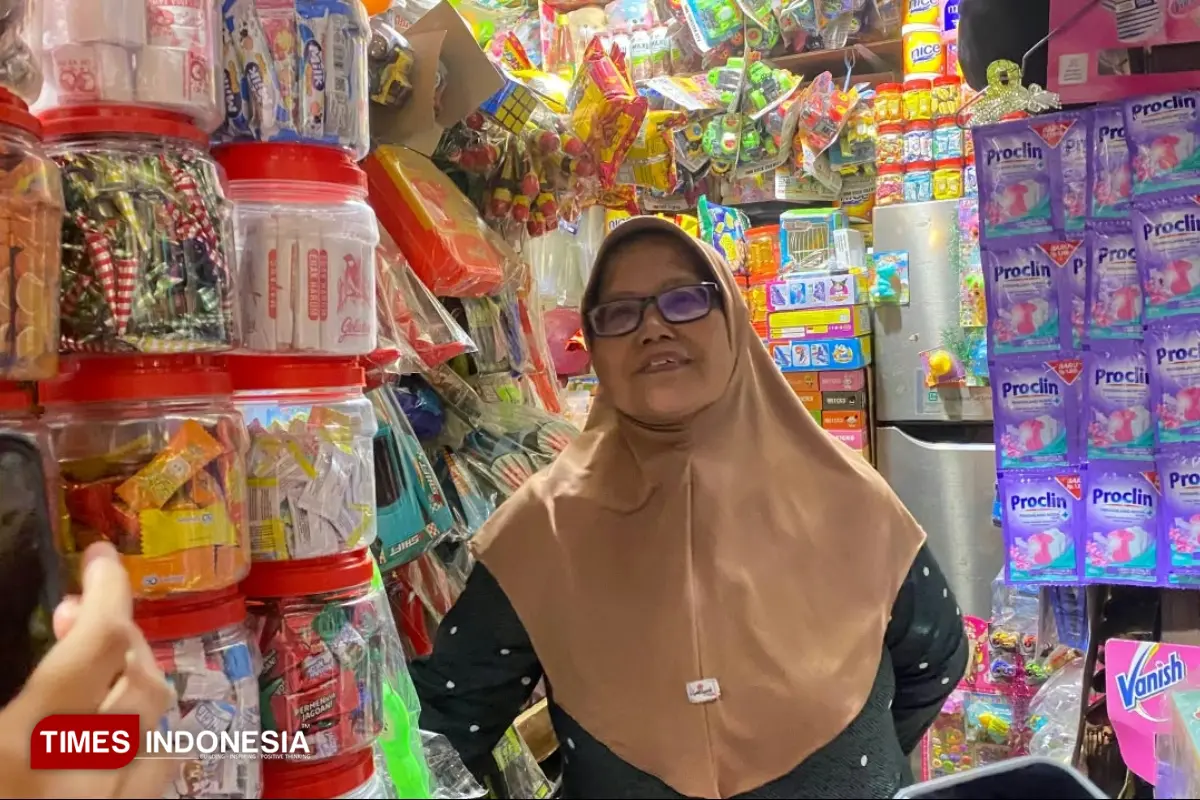 Toko Jadul Bu Chamim di Kayutangan Malang, Merawat Nostalgia di Tengah Era Digital