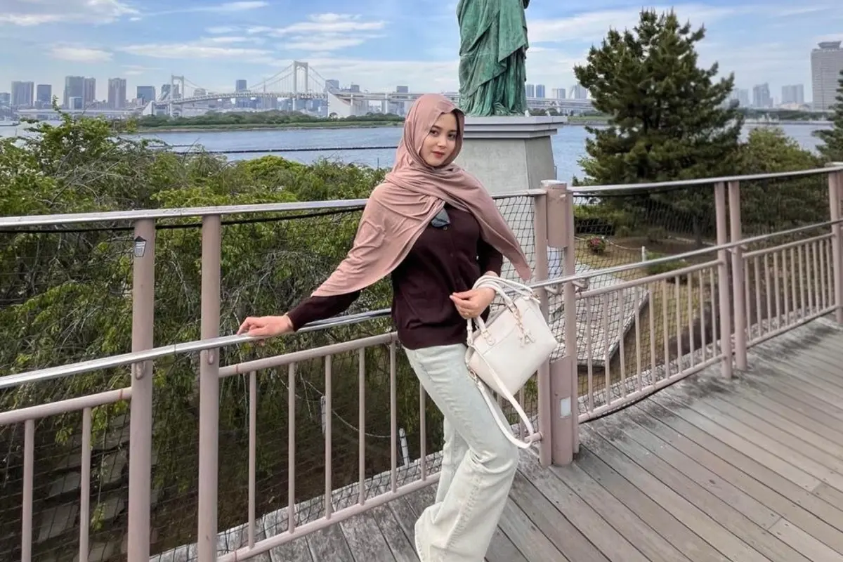 Berprestasi Sejak Kuliah, Alumni UNISMA Monica Putri Berliani Kini Berkarier Profesional di Jepang