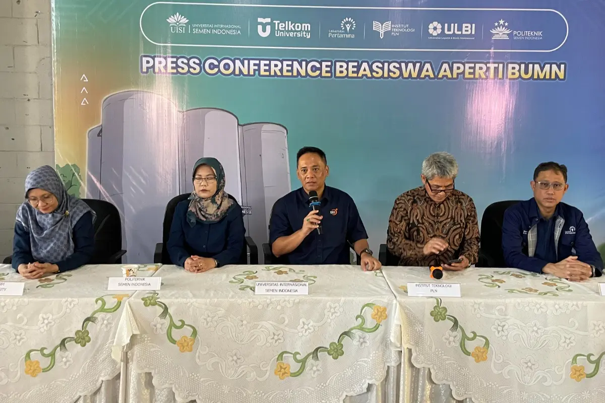 Asosiasi Perguruan Tinggi BUMN Kembali Salurkan Beasiswa, UISI Gresik Turut Menerima