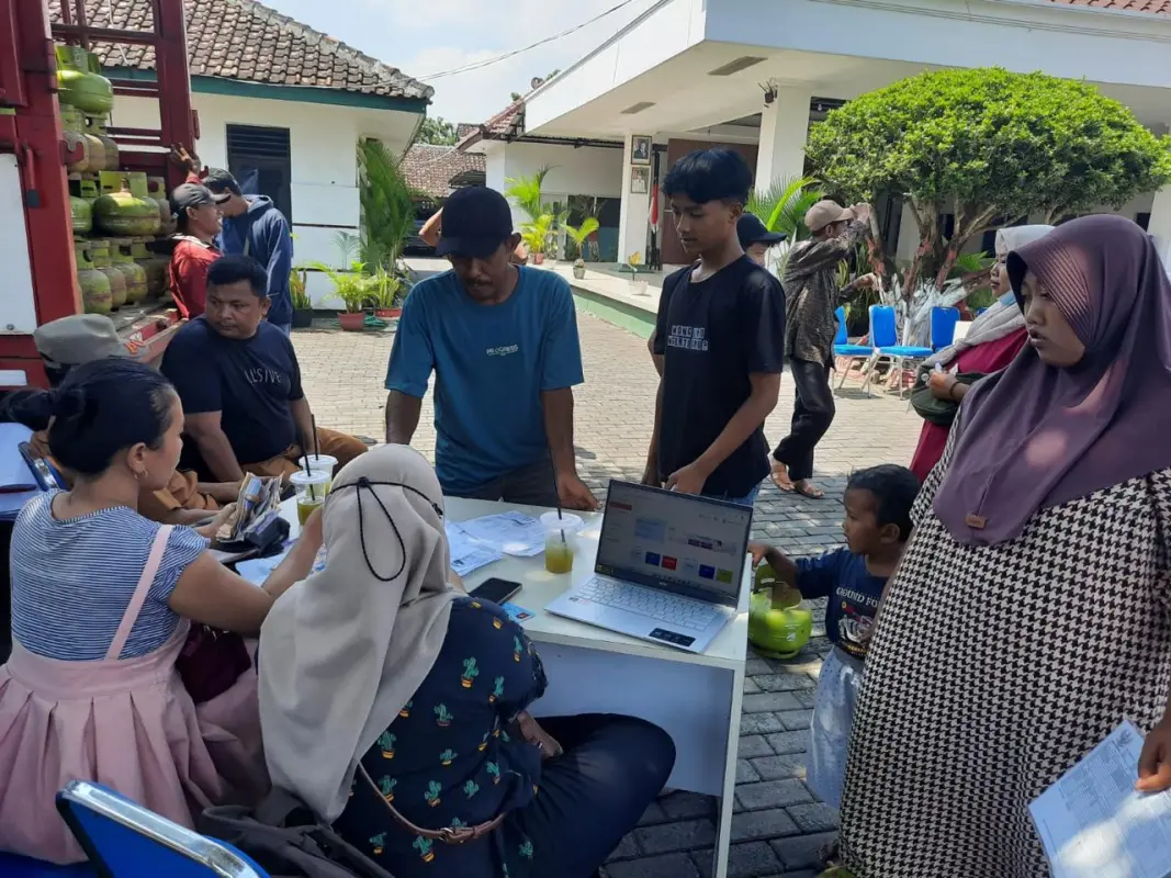 Operasi Pasar Murah LPG di Kabupaten Jember