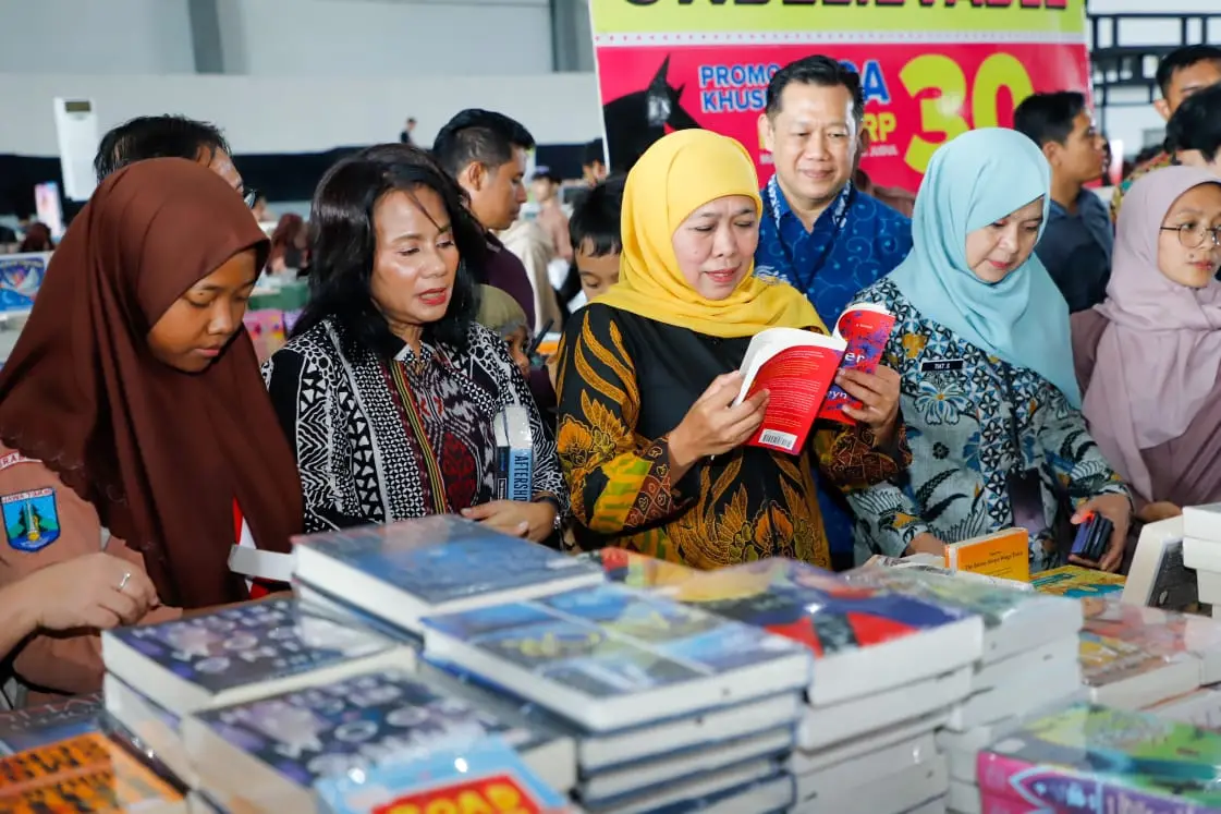 Gubernur Khofifah Indar Parawansa 2