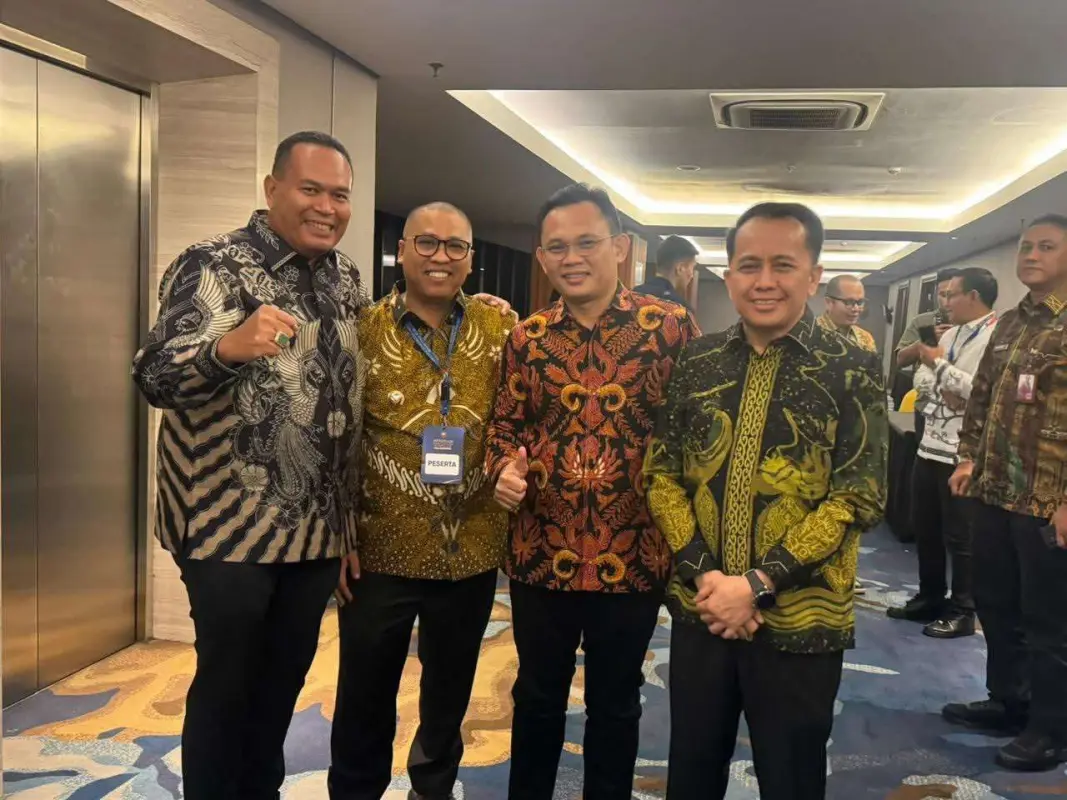 Wali Kota Padang Panjang, Hendri Arnis - 1