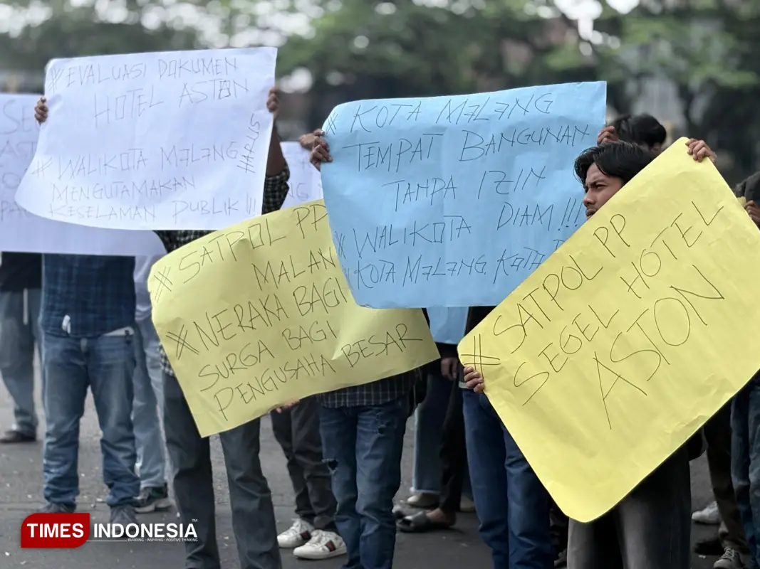 Aksi demonstrasi AMMPERA 2