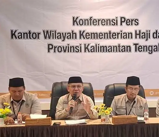 Dengan langkah pasti dan koper di tangan
