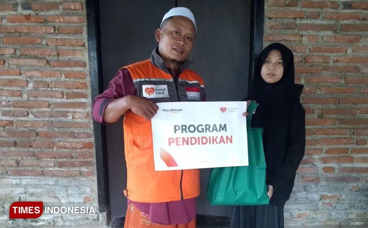 Penyaluran paket bingkisan