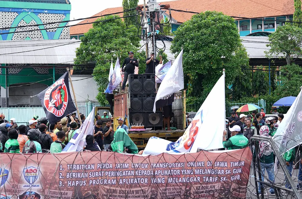 aksi driver ojol Surabaya 2