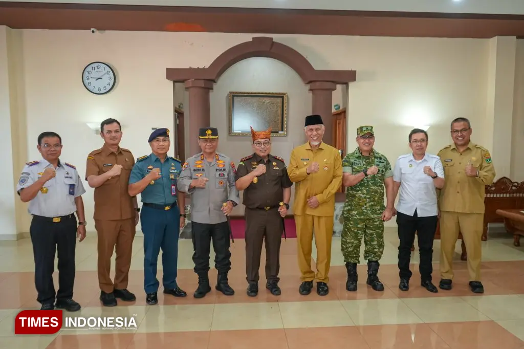 Gubernur Sumbar Mahyeldi Ansharullah 2