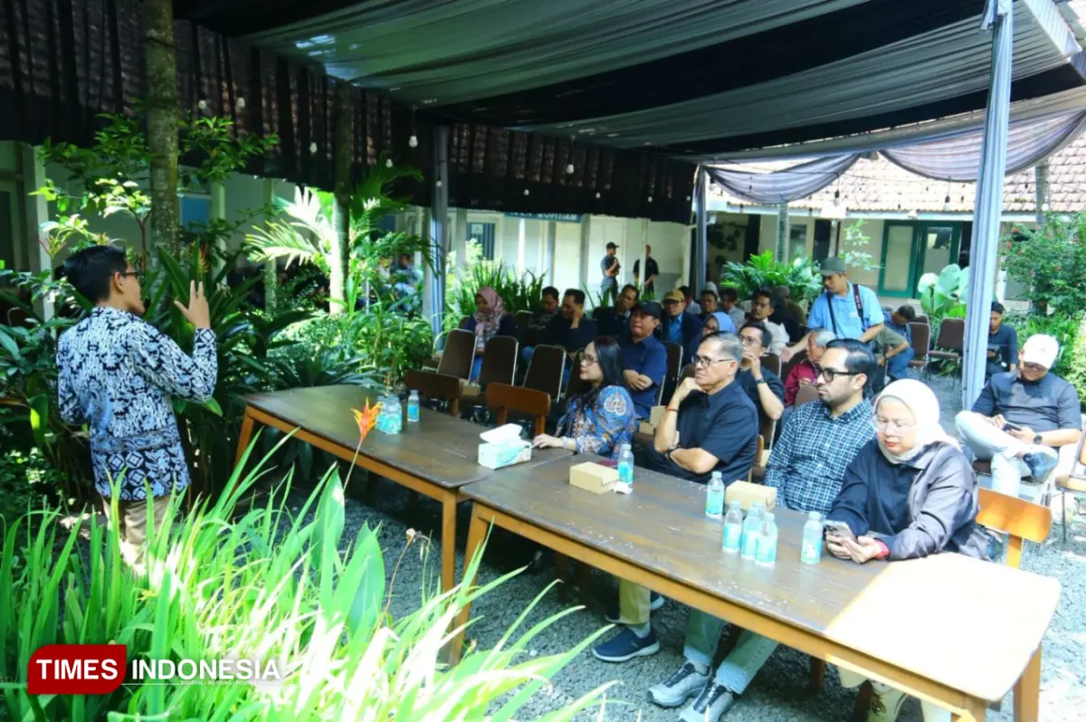 yatimul ainun