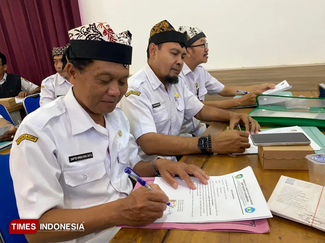 Wakil Bupati Banyuwangi Mujiono 2