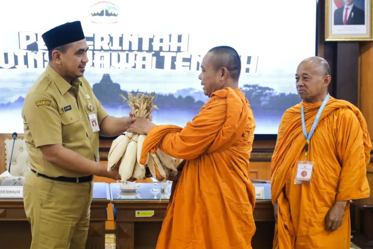 bikkhu Tudong Jawa Tengah