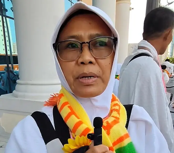 Siapkan Barang Bawaan dan Doa-Doa, Siti Muarifah Senang Bisa Berangkat ke Arafah