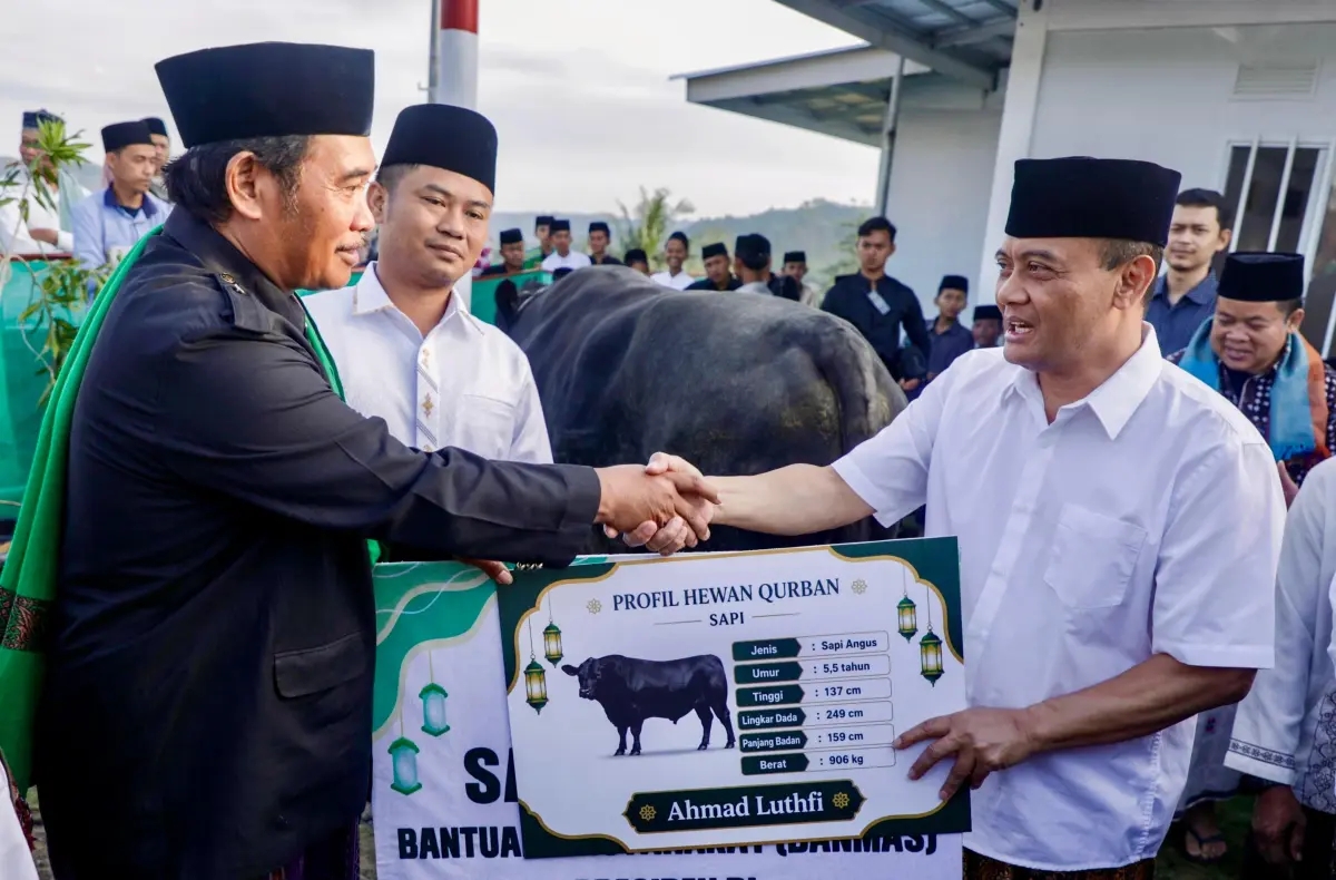 Gubernur Ahmad Luthfi