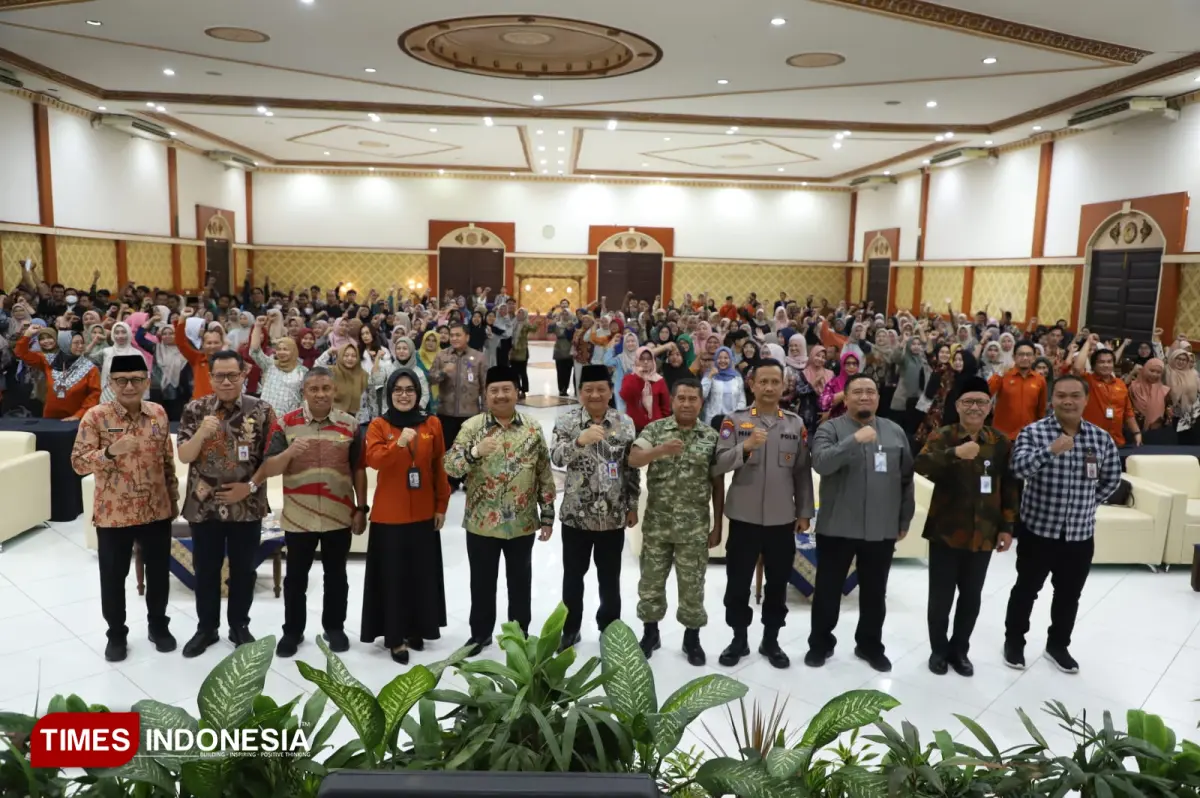 Bupati Jombang Warsubi 2