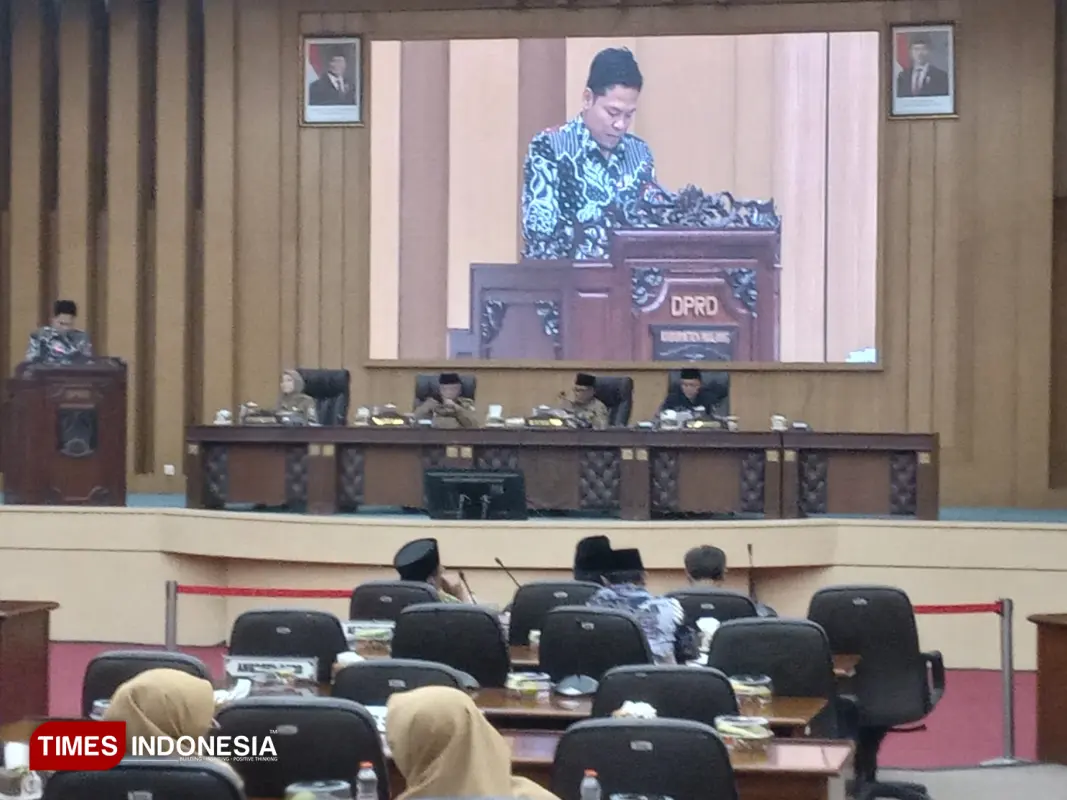 Juru bicara Fraksi PDI Perjuangan Redam Guruh Krismantara,