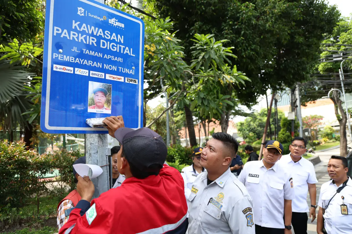 Pemkot Surabaya Parkir Digital 2