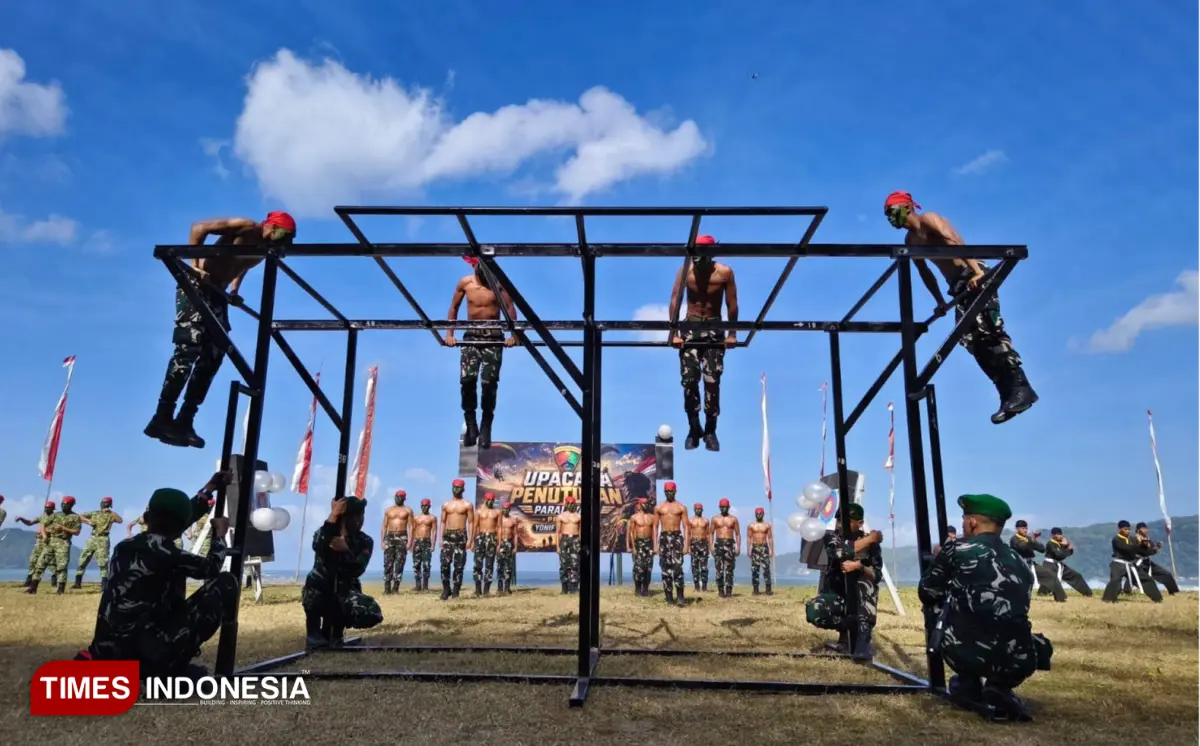 Suasana atraksi militer Prajurit Yonif TP 934/SBY Pacitan. (FOTO: Yusuf Arifai/TIMES Indonesia)