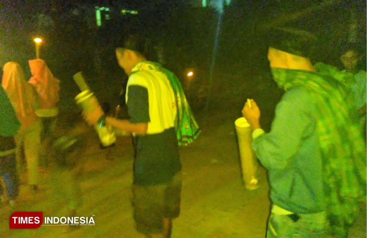 Rontek gugah sahur era dulu di Pacitan. (FOTO: Yusuf Arifai/TIMES Indonesia)