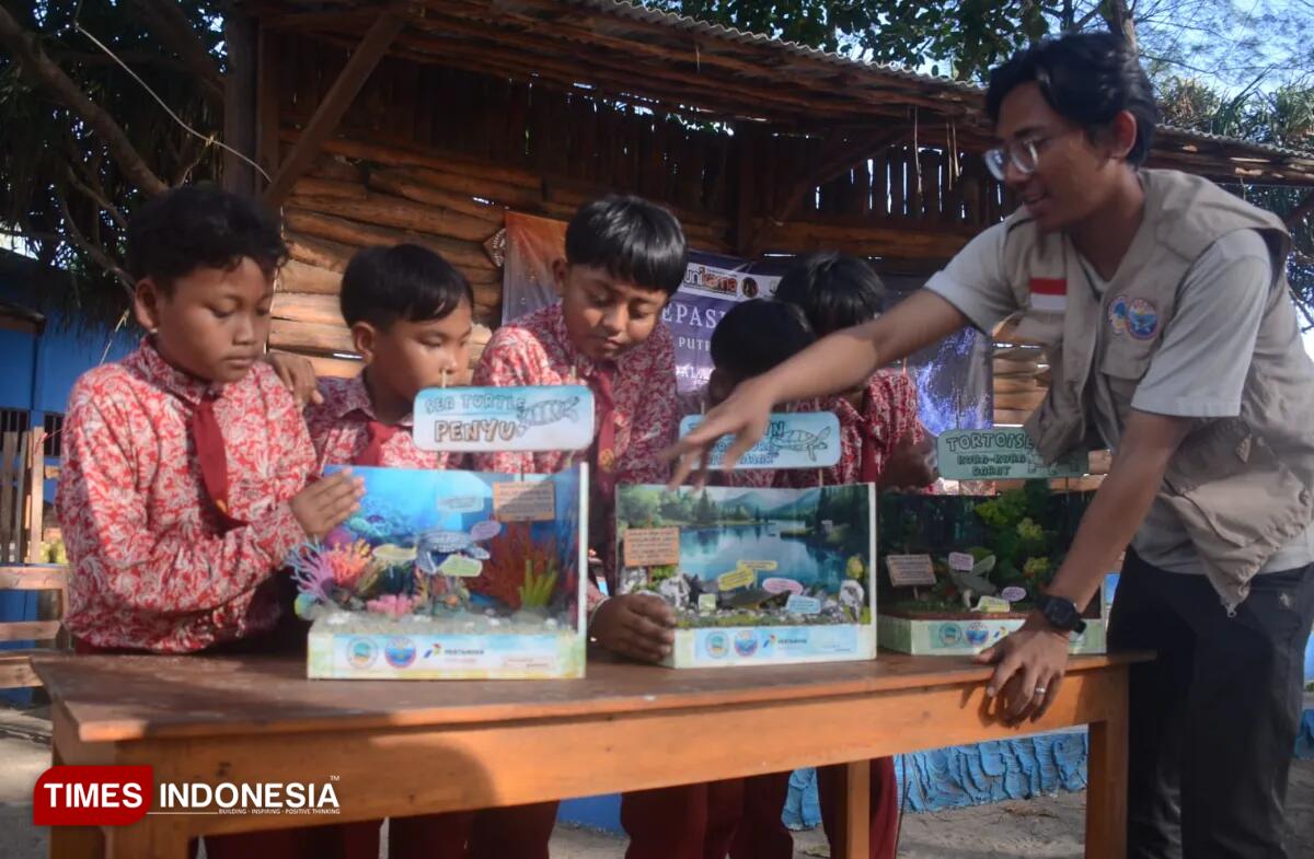 pelepasan tukik-adhitya hendra