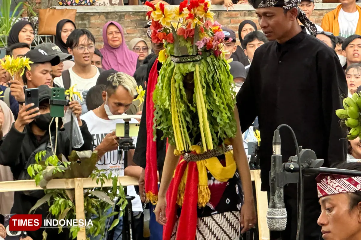 Ritual Seblang Olehsari, Tradisi Leluhur yang Tak Lekang Zaman di ...