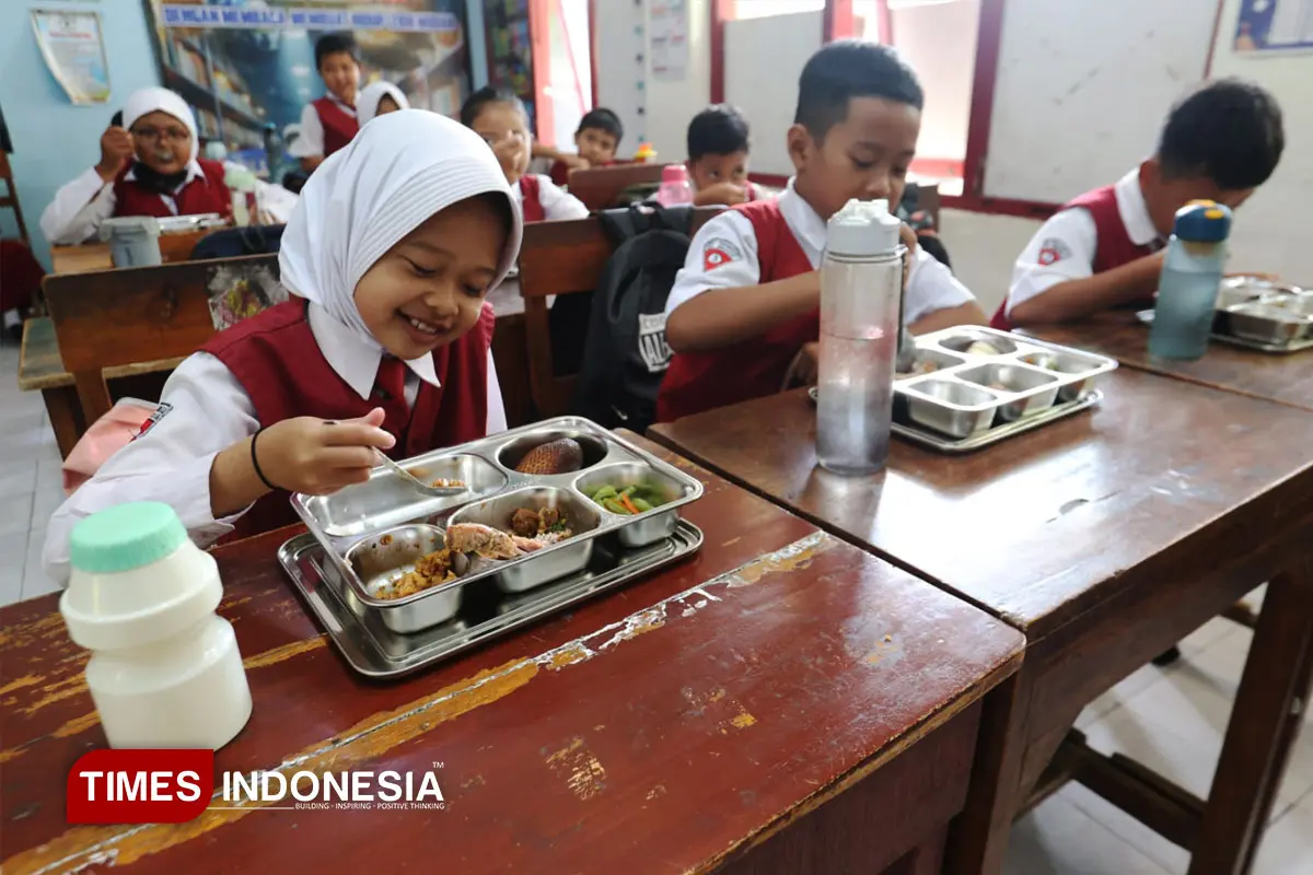 Pemerintah Pastikan Program MBG Terus Berlanjut