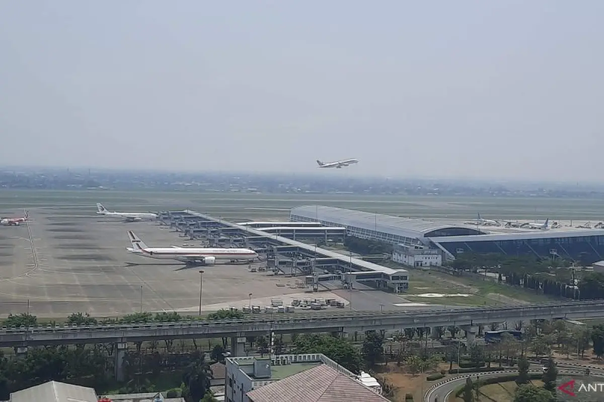 Cuaca Ekstrem di Bandara Soetta: 12 Penerbangan Dialihkan