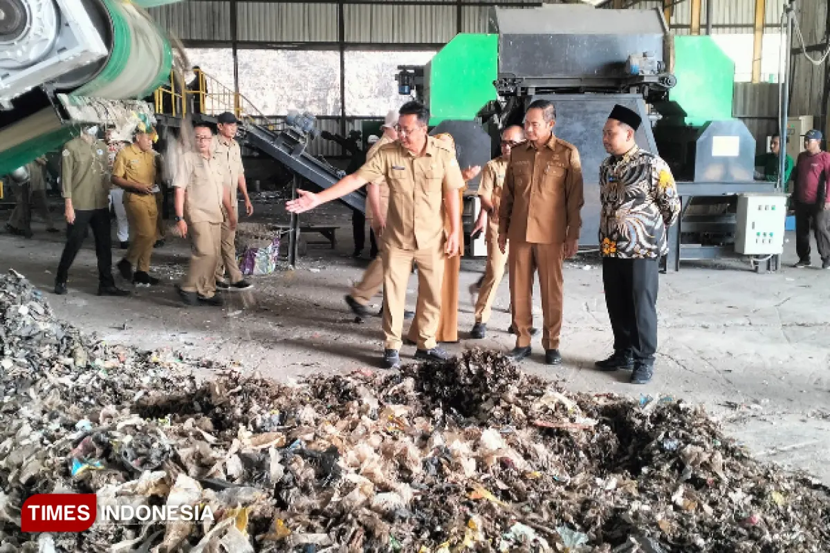 Lamongan Lirik Pengelolaan Sampah Modern Gresik, Wacana Bangun TPST Bersama