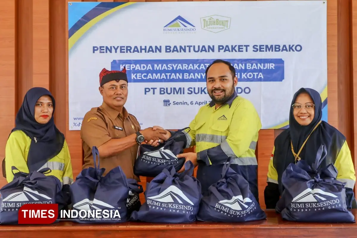 PT BSI Serahkan Bantuan bagi Warga Terdampak Banjir Banyuwangi Kota