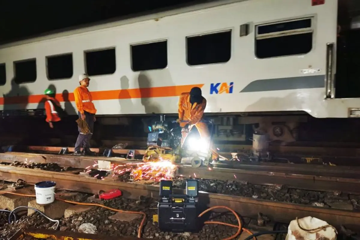 14 Jam Penanganan Pascaanjlokan KA Bangunkarta, Jalur Rel Bumiayu Kembali Normal