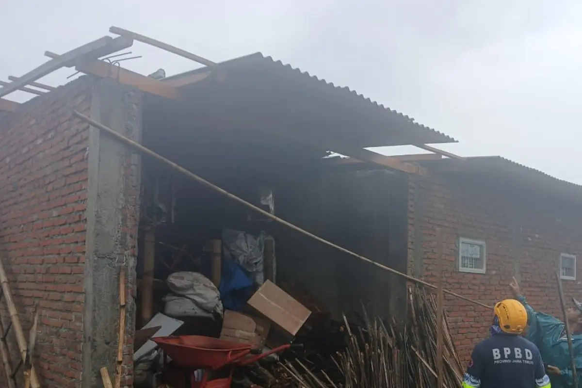 Cuaca Ekstrem di Malang, Belasan Rumah di Wilayah Poncokusumo Tersapu Angin