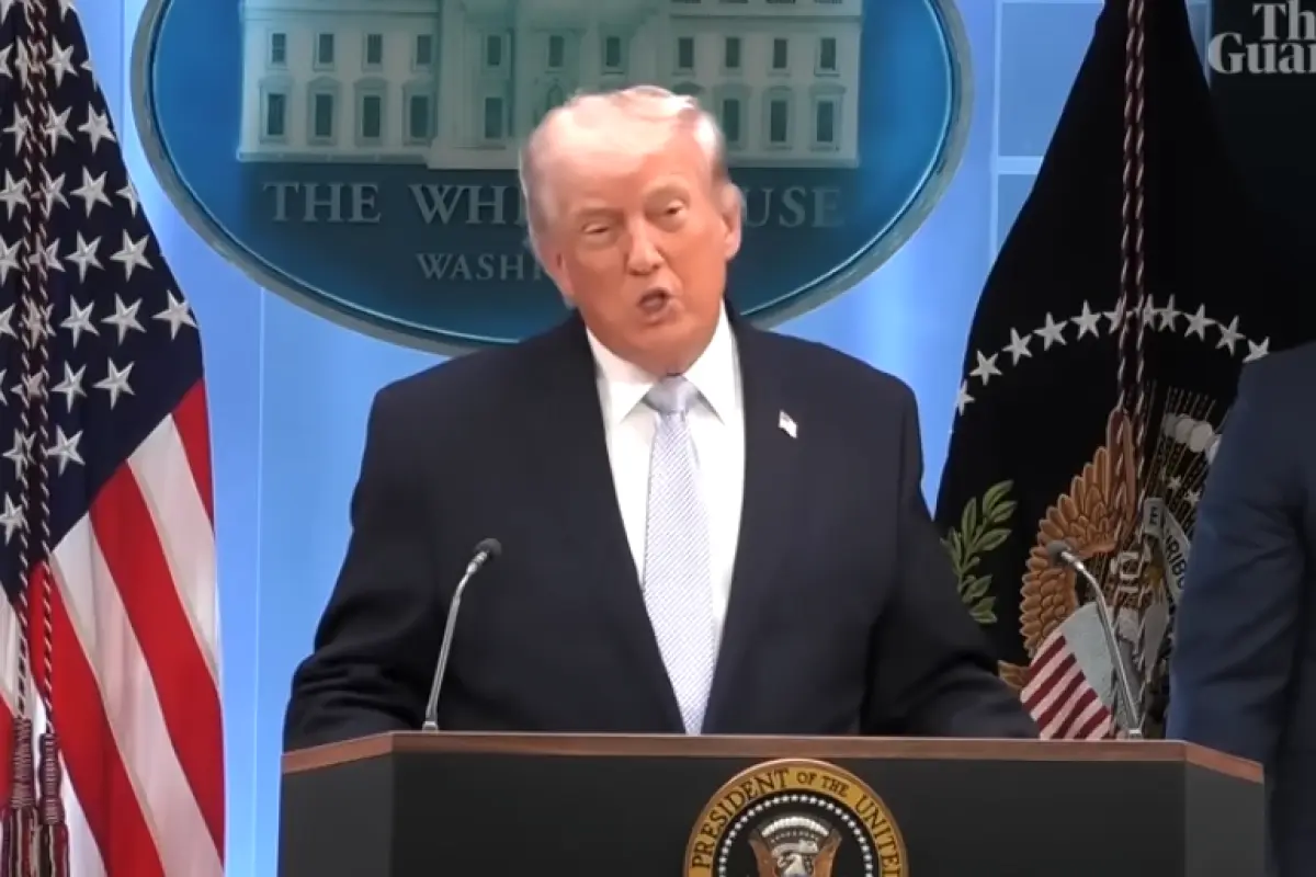 Trump Mengumbar Ancaman Penjara Kepada Jurnalis  Terkait Pilot AS yang Hilang di Iran