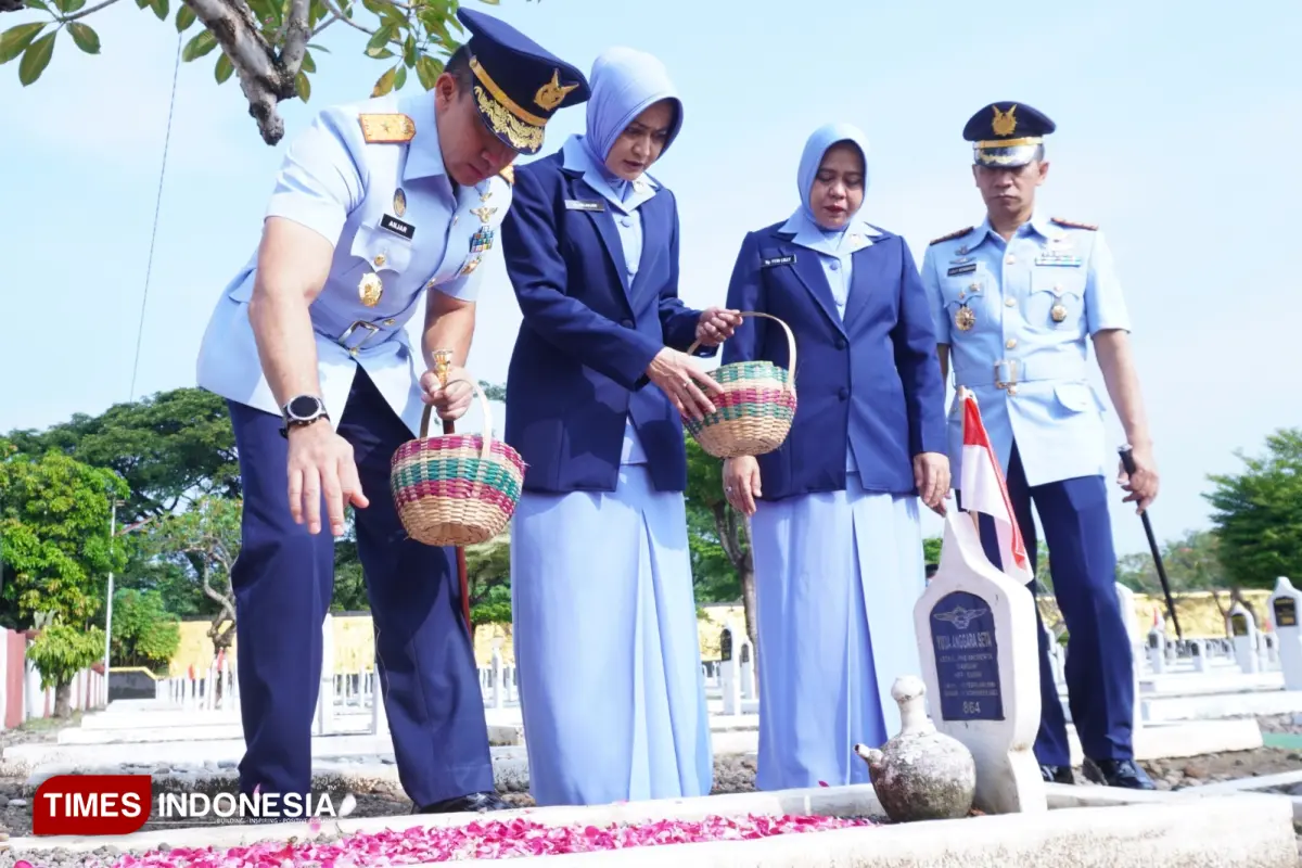 Komandan Lanud Iswahjudi Magetan Pimpin Ziarah Jelang HUT ke-80 TNI AU
