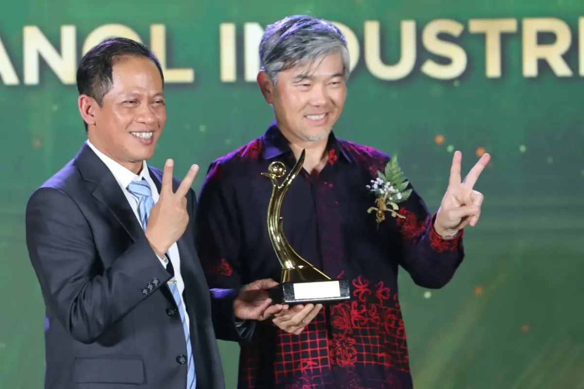 Terapkan CCU untuk Pembangunan Berkelanjutan, PT KMI Raih Penghargaan PROPER Emas 2025