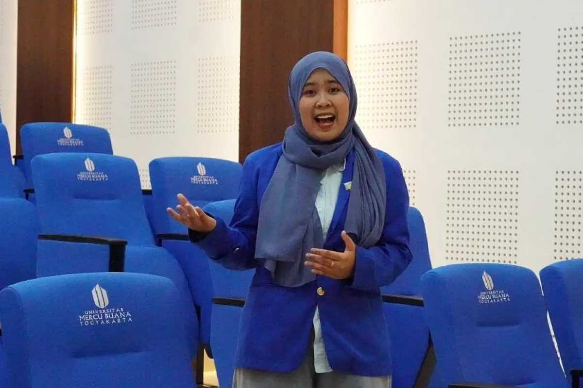 Annisa Shofana Terpilih sebagai Mahasiswa Berprestasi UMBY 2026