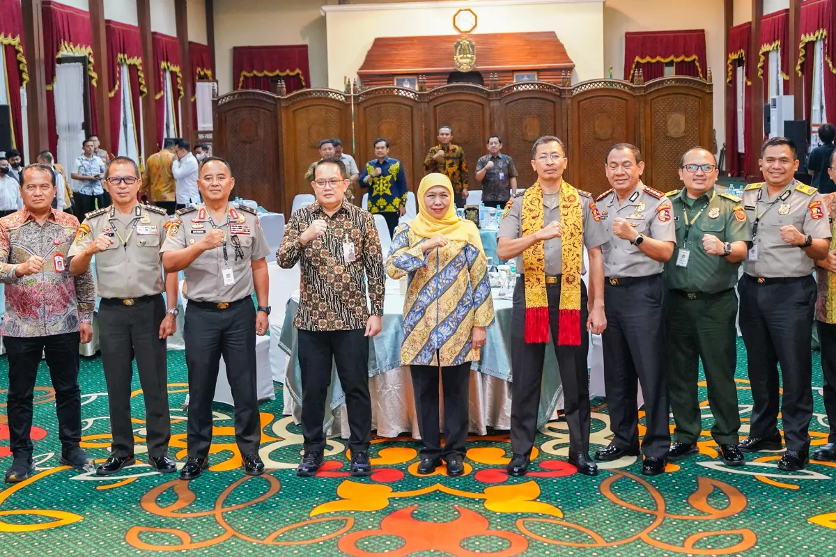 Gubernur Khofifah