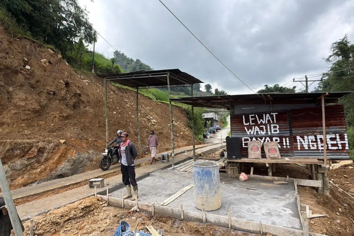 Jalan darurat di titik longsor 2