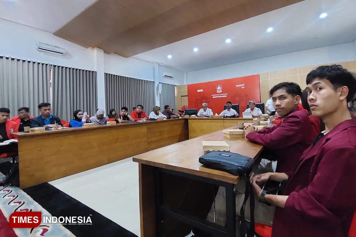 Mahasiswa di Banyuwangi Urun Rembug Bahas Raperda Baru, Termasuk Jam Operasional Toko Modern