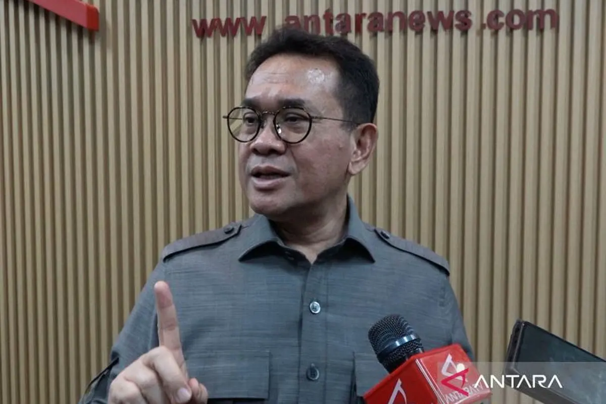 Pasokan Bahan Baku Plastik Terganggu, Mendag Imbau Warga Bawa Tas Belanja Sendiri
