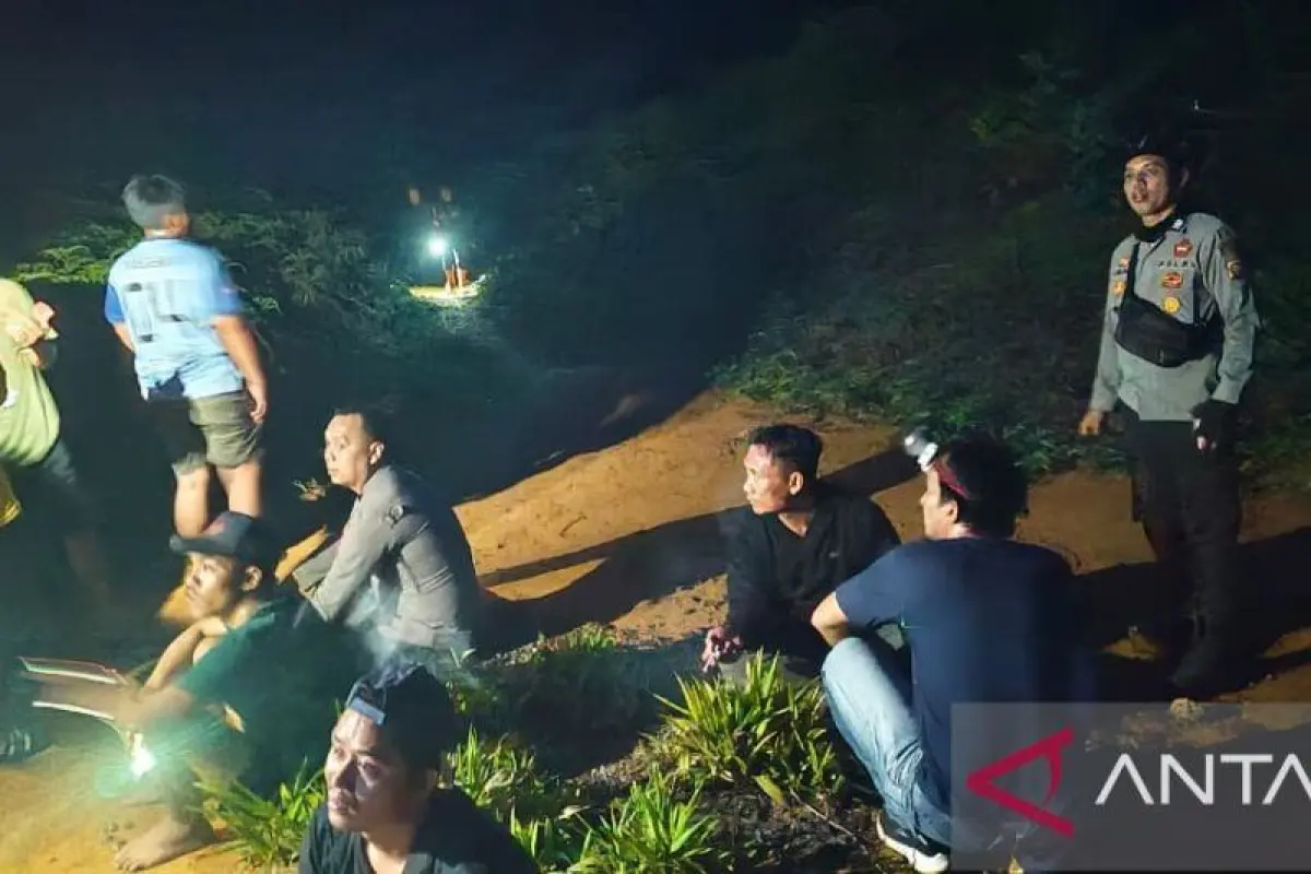 Medan Terjal dan Cuaca Hambat Evakuasi Helikopter PK-CFX di Hutan Kalimantan Barat