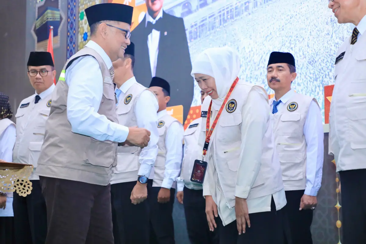 Gubernur Khofifah Dilantik sebagai Koordinator PPIH Embarkasi Surabaya 2026