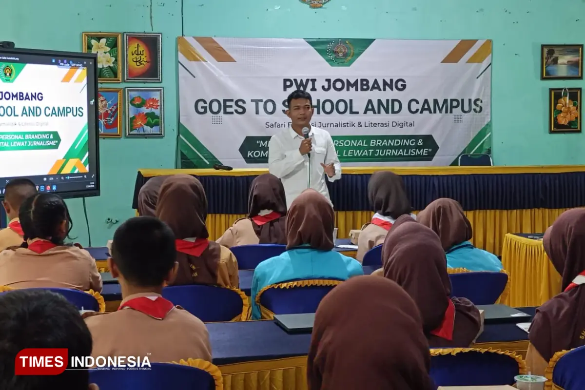 Gandeng MKKS, PWI Jombang Bekali Pelajar SMP Skill Jurnalistik dan Literasi Digital