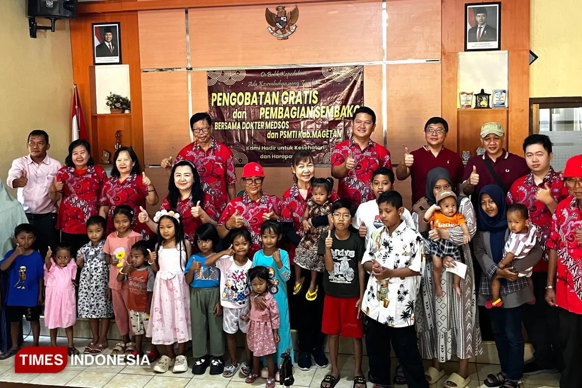 PSMTI Magetan Bersama Dokter Medsos Gelar Baksos, Bagikan Sembako hingga Kacamata