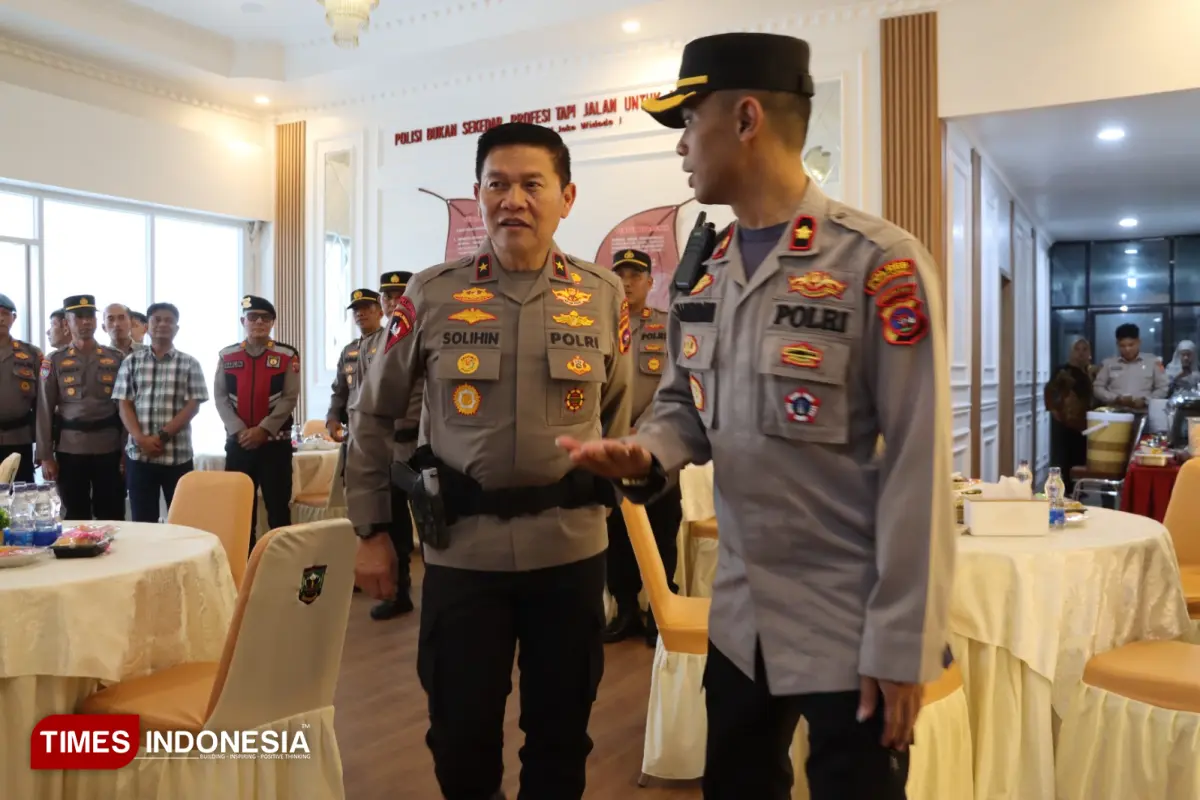 Waka Polda Sumbar Kunjungi Polres Sijunjung, Tanam Pohon dan Tekankan Disiplin Personel