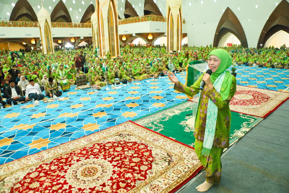 Khofifah Bersama Puluhan Ribu Muslimat NU Jabar Deklarasikan Seruan untuk PBB