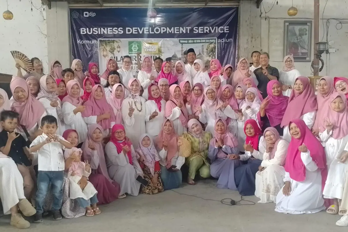 Sinergi UMKM dan Wisata Religi; UMARA Madiun Padukan Halalbihalal dengan Jelajah Sejarah