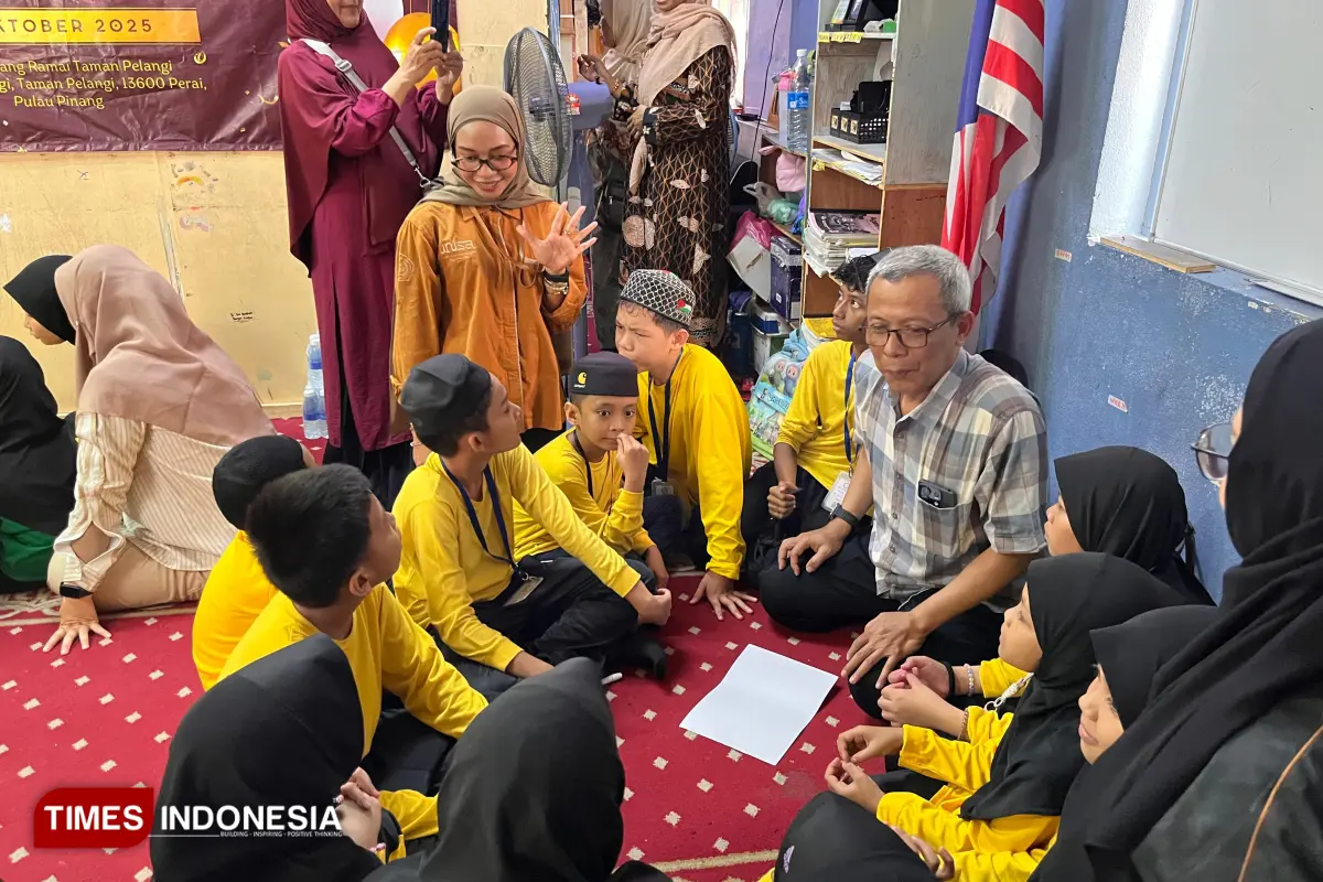 Dosen Unmer Malang Bekali Siswa Indonesia di Malaysia dengan Life Skills