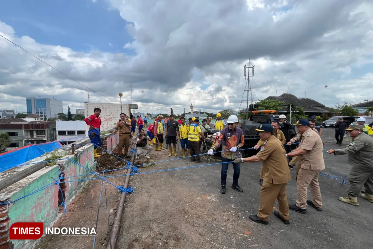 Konstruksi Lantai 3 Pasar Besar Malang Terancam Ambrol, Pemkot Bongkar Pagar dan Pot